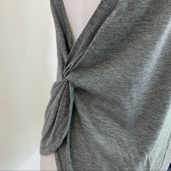 NWOT! Lululemon Victory Lap Gray Tank Top - Picture 9 of 11